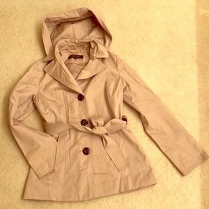 🍁 Ellen Tracy Trench Coat